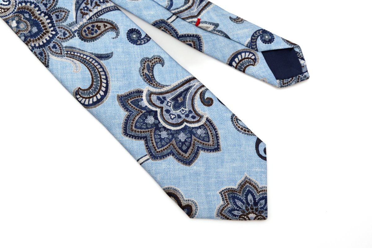 Cravatta chiara a disegno paisley in seta pura - immagine 8