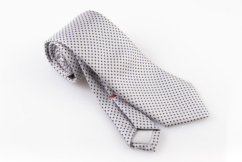 Cravatta grigio ghiaccio con pois blu e bianchi
